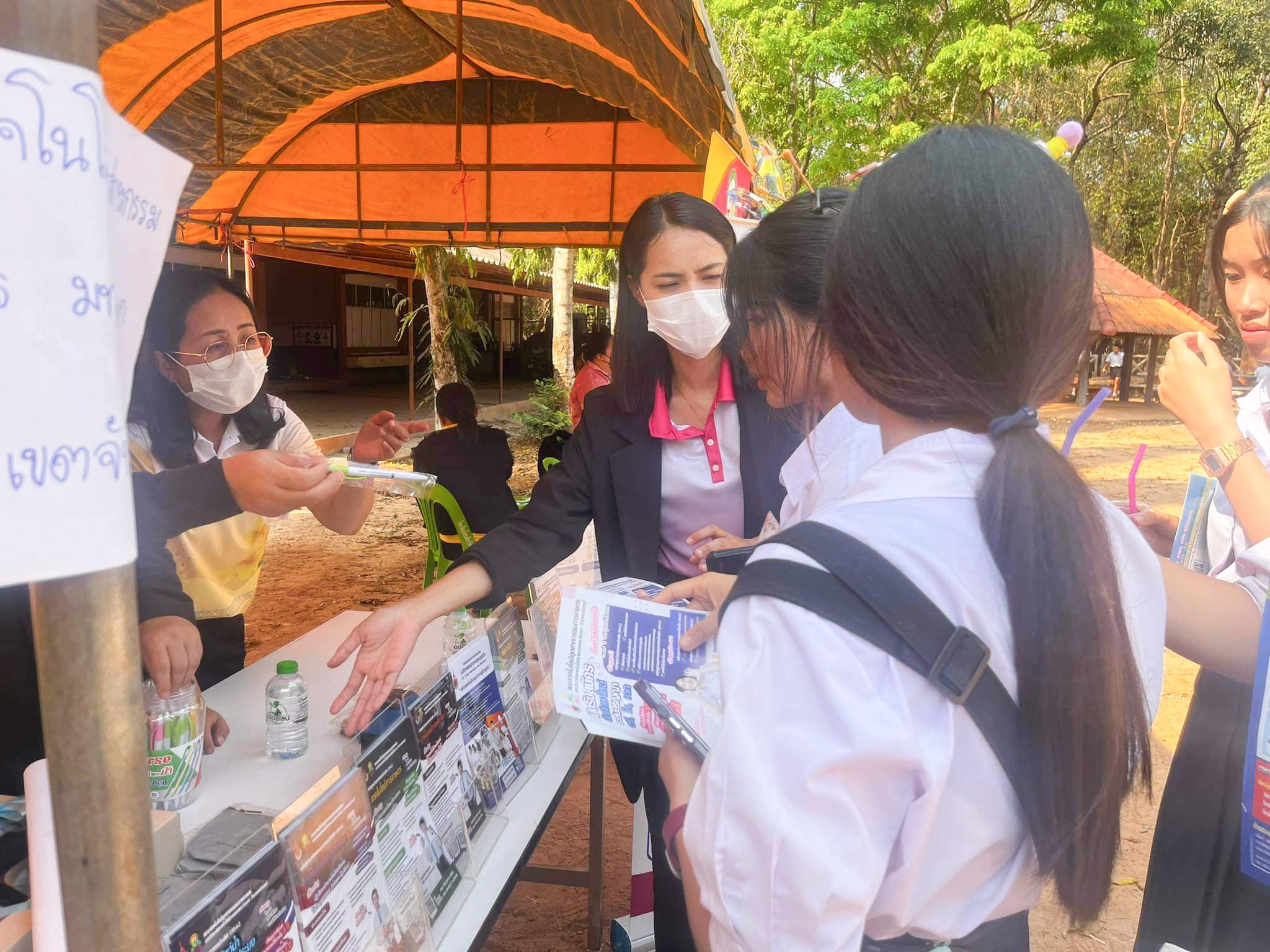 แนะแนวประชาสัมพันธ์หลักสูตรที่เปิดสอนของคณะฯ
