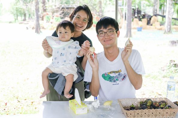 ภาพบรรยากาศ แข่งขันกินทุเรียน พร้อมมังคุด ในงาน “มหกรรมไม้ผลเมืองร้อน Tropical Fruits Festival” ครั้งที่ 1