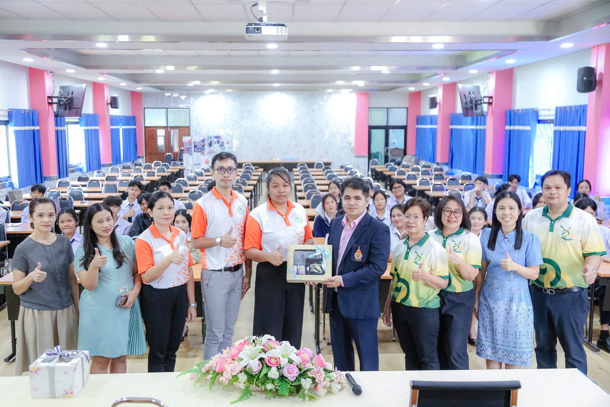 ให้การต้อนรับคณะศึกษาดูงาน จากวิทยาลัยสารพัดช่างตราด