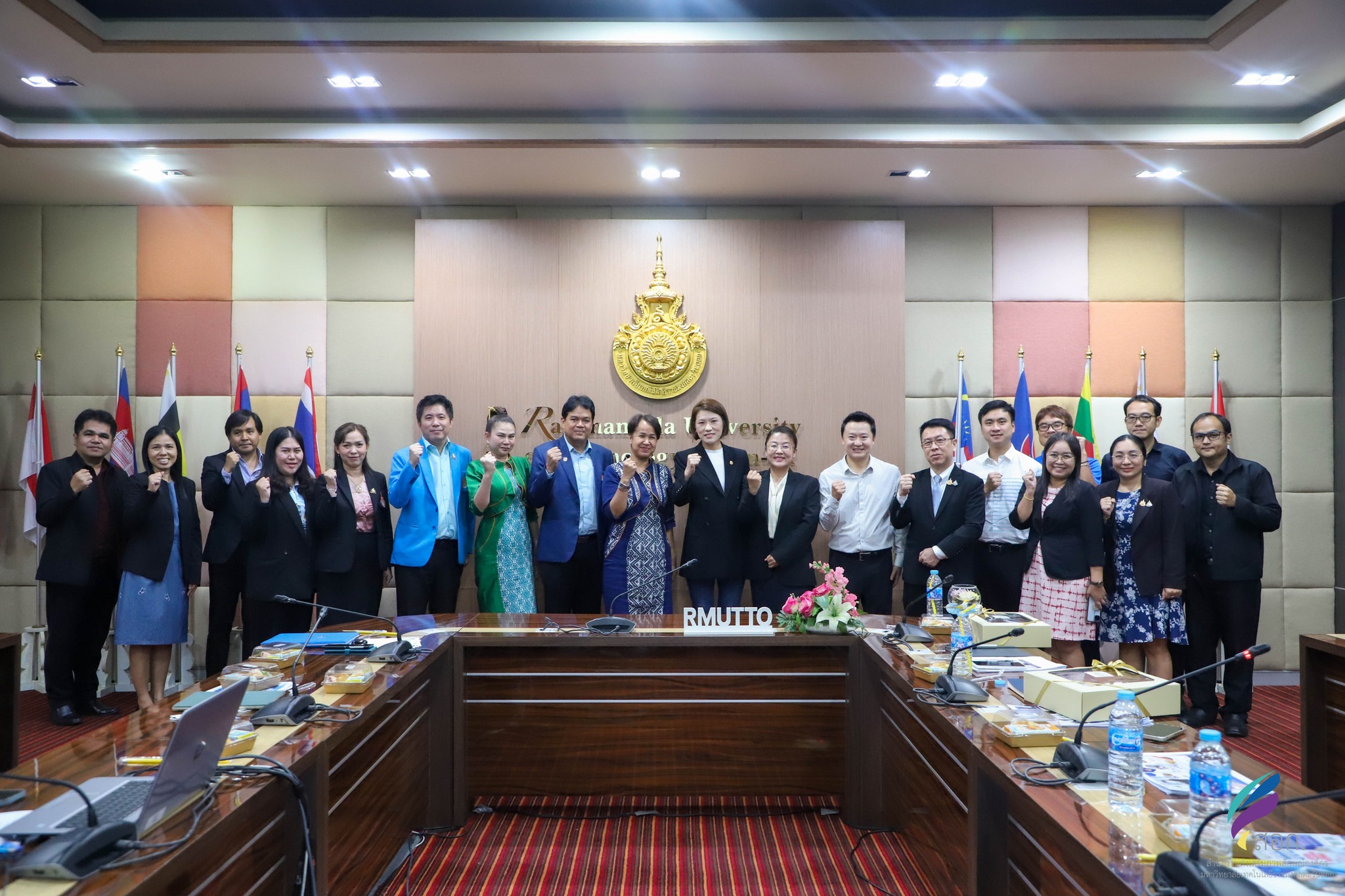 เข้าร่วมกิจกรรมต้อนรับคณะการจัดการท่องเที่ยวและการบิน มหาวิทยาลัยเศรษฐกิจไห่โข่วและ บริษัท HRไห่โข่ว