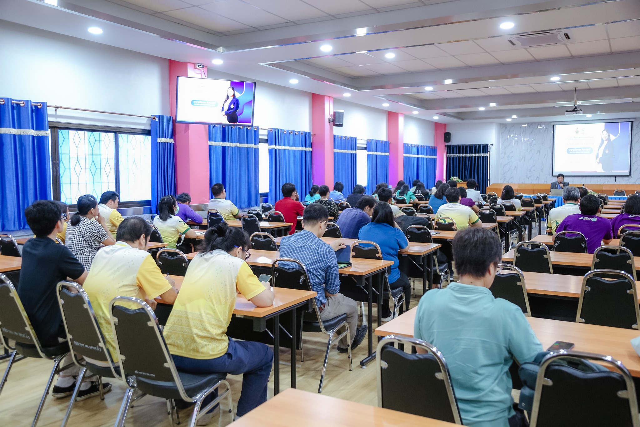 ประชุมคณาจารย์ เจ้าหน้าที่และบุคลากร คณะเทคโนโลยีอุตสาหกรรมการเกษตร ครั้งที่ 2/2567