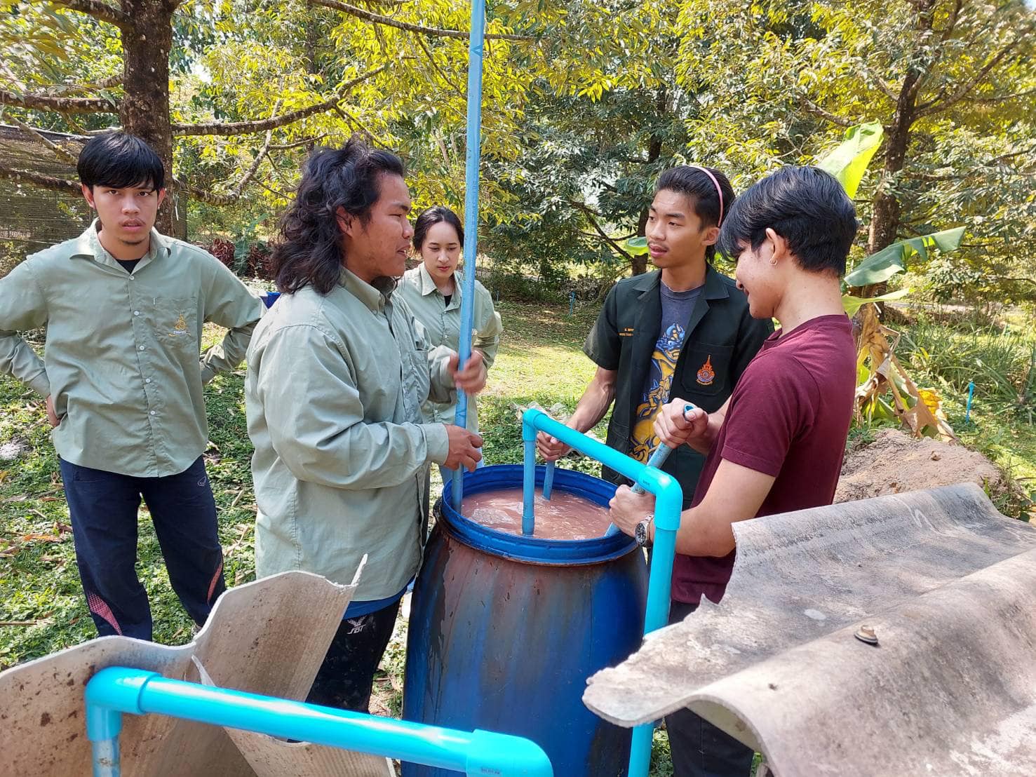 เรียนรู้การผสมแม่ปุ๋ยเคมีใช้เอง กับ ผศ.ดร.บัญชา เวียงสมุทร