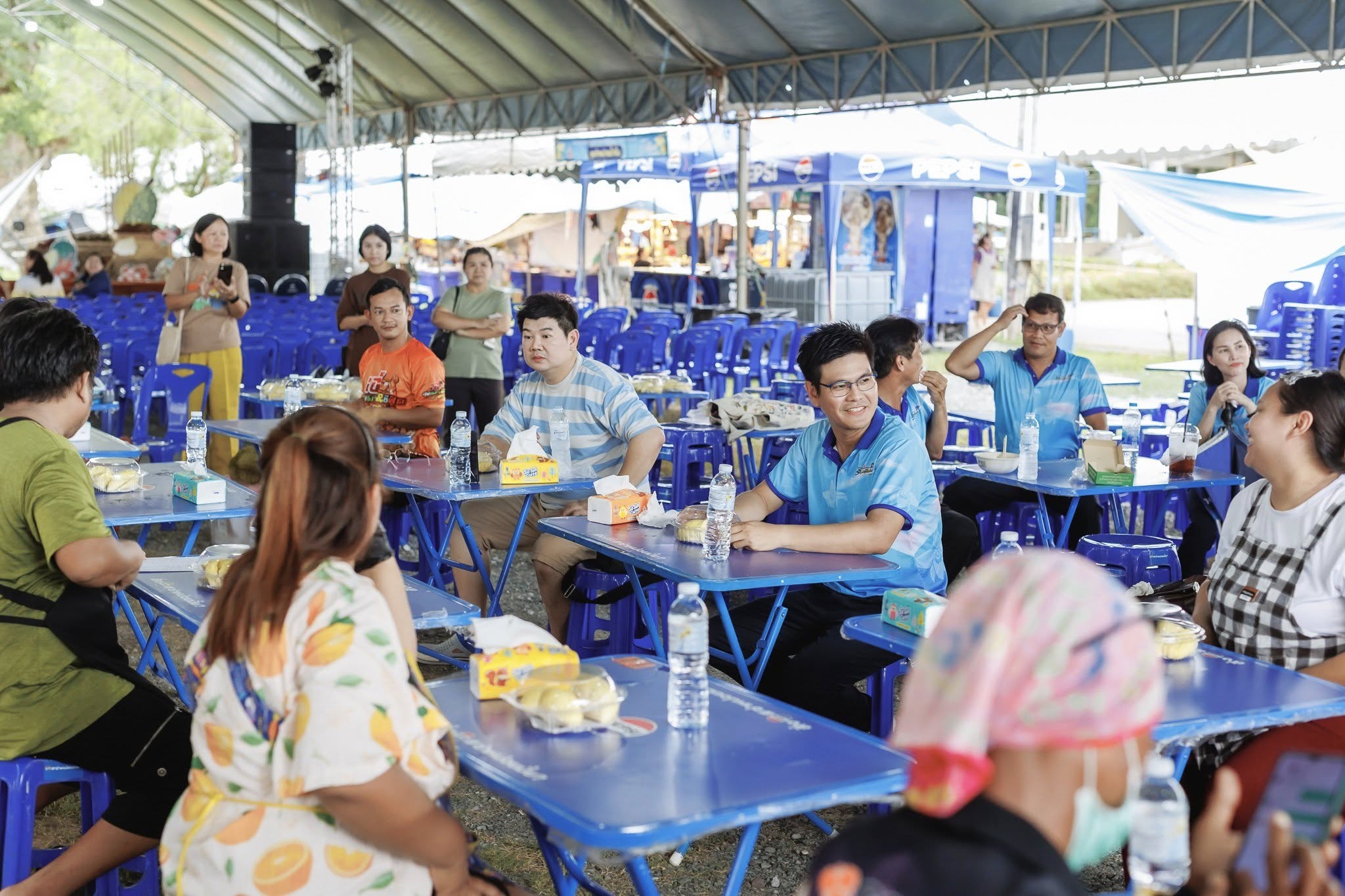 ภาพบรรยากาศ กิจกรรมการแข่งขันกินทุเรียน ในงาน “มหกรรมไม้ผลเมืองร้อน Tropical Fruits Festival” ครั้งที่ 2