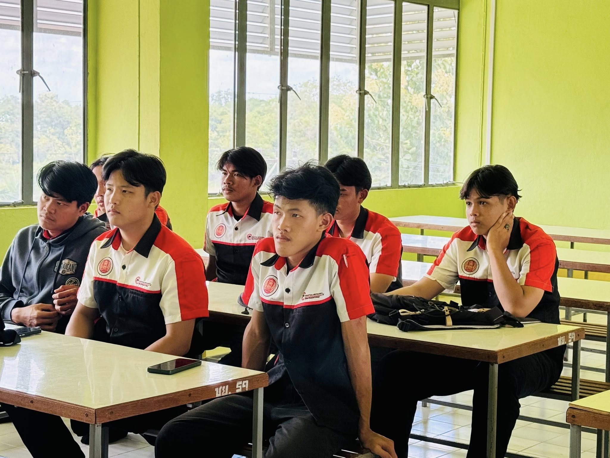 แนะแนวการศึกษาต่อและประชาสัมพันธ์หลักสูตร ให้กับนักศึกษาวิทยาลัยเทคนิคสระแก้ว