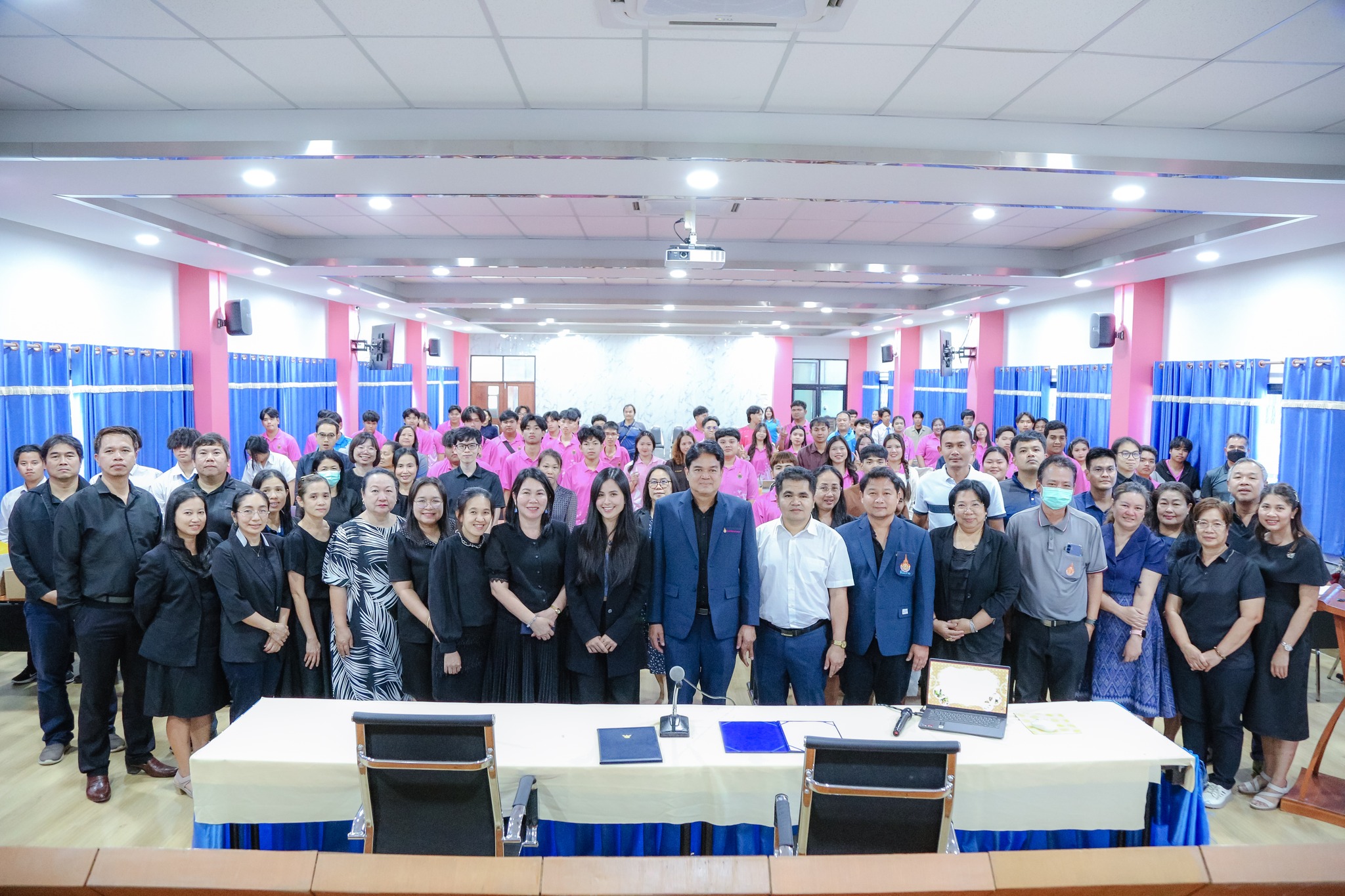 กิจกรรมการอนุรักษ์ภูมิปัญญาไทย “ยาดมสมุนไพร”