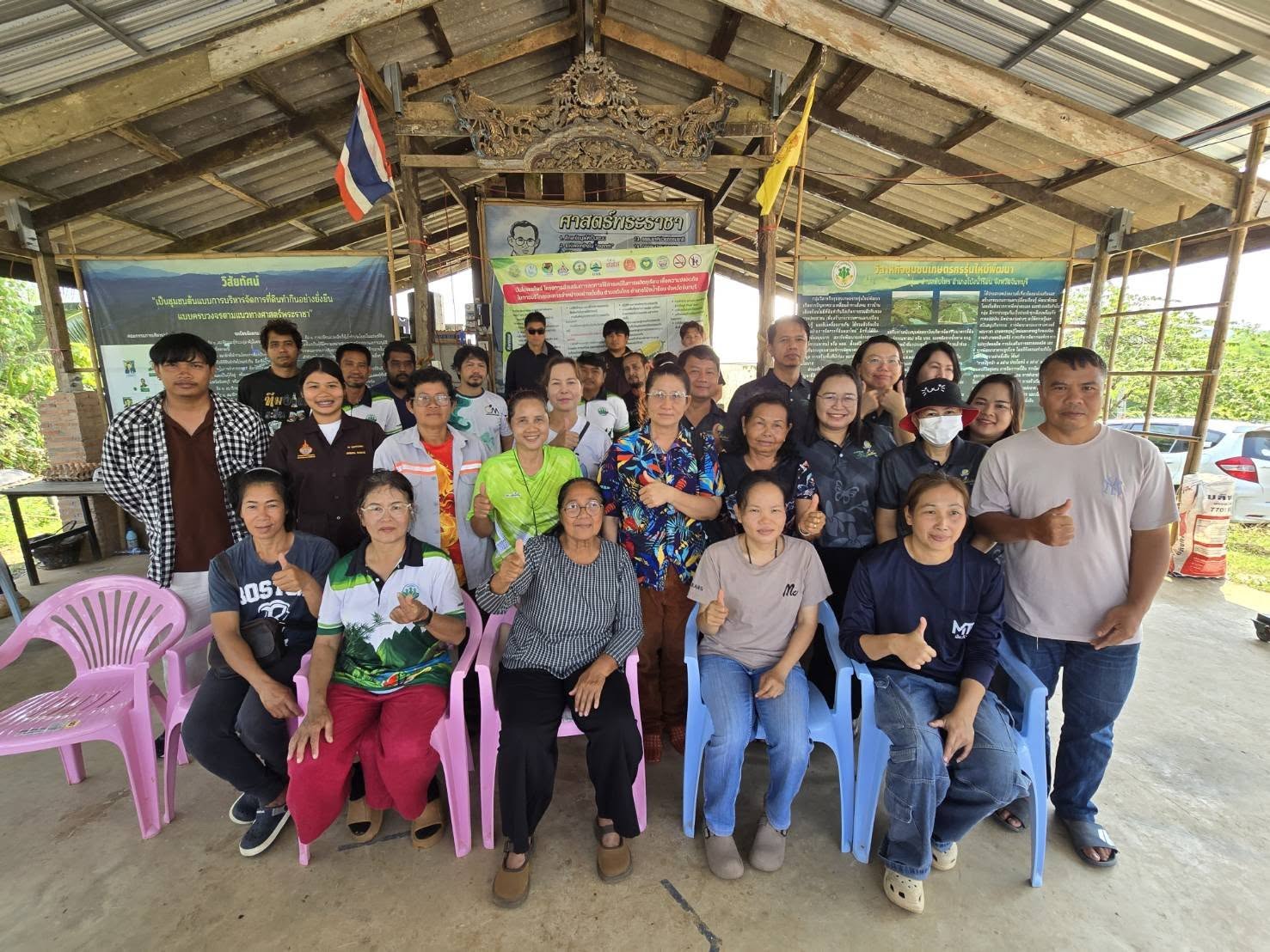 กิจกรรม การถ่ายทอดเทคโนโลยีการเลี้ยงหนอนแมลงวันลายเป็นอาหารเสริมสำหรับไก่ไข่