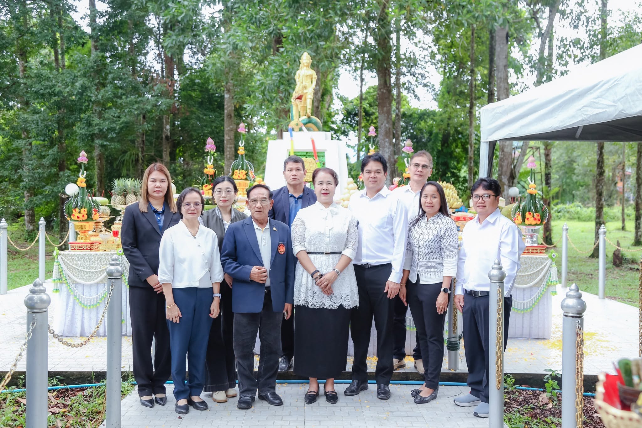 พิธีบวงสรวงสิ่งศักดิ์สิทธิ์ภายในวิทยาเขตจันทบุรี กับโครงการสานสัมพันธ์วันคล้ายวันสถาปนาวิทยาเขตจันทบุรี ครบรอบ 62 ปี