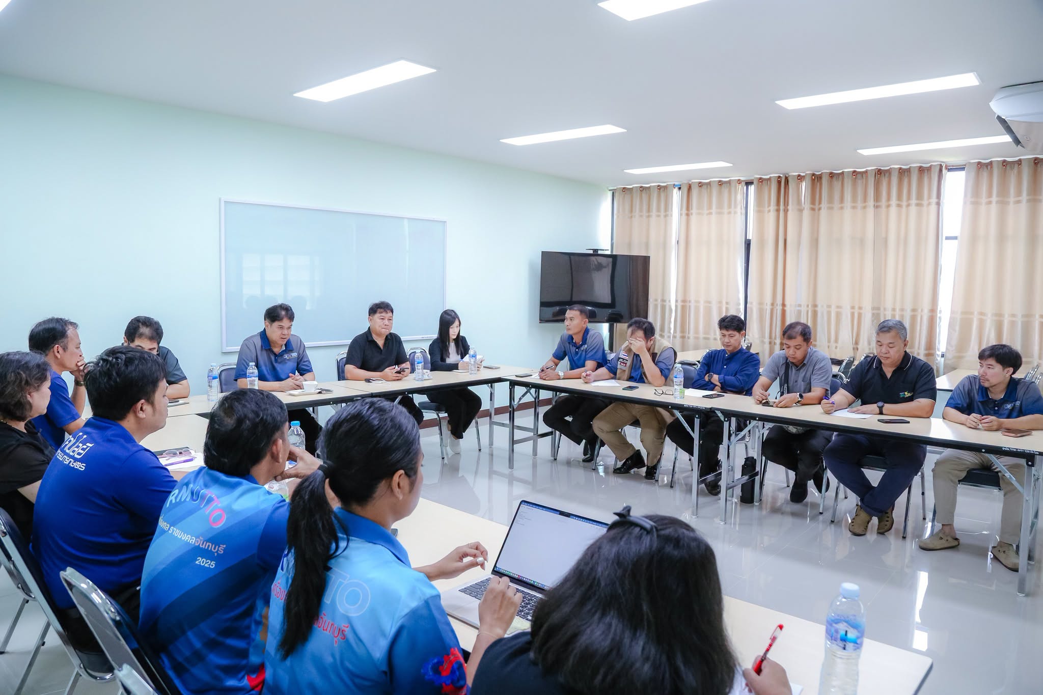 ประชุมรับทราบนโยบายและหารือแนวทางการดำเนินงาน ประจำปีงบประมาณ พ.ศ. 2570 ของแต่ละสาขาวิชา