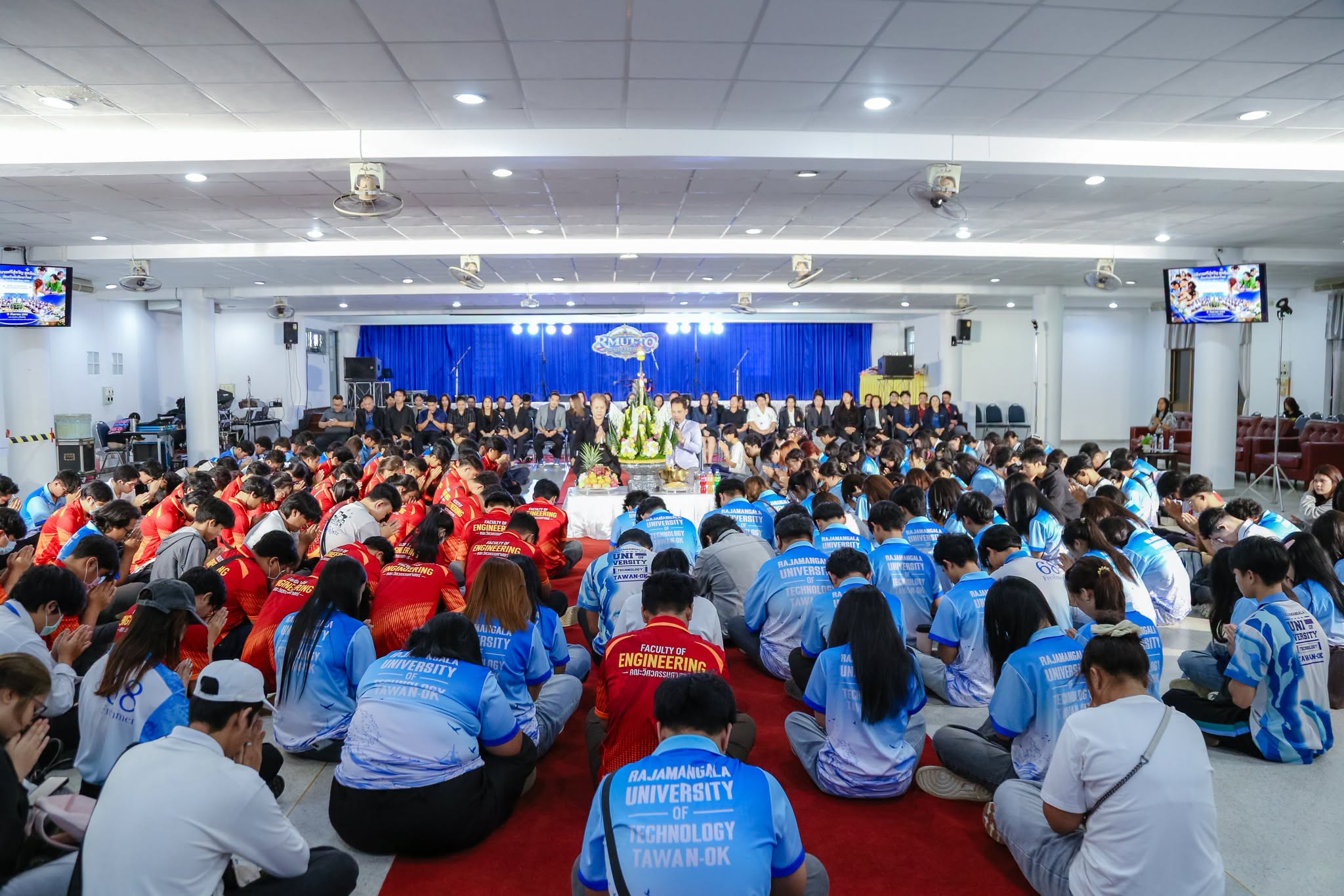 พิธีบายศรีสู่ขวัญ ผูกข้อมือ ต้อนรับนักศึกษาใหม่ ประจำปีการศึกษา 2569